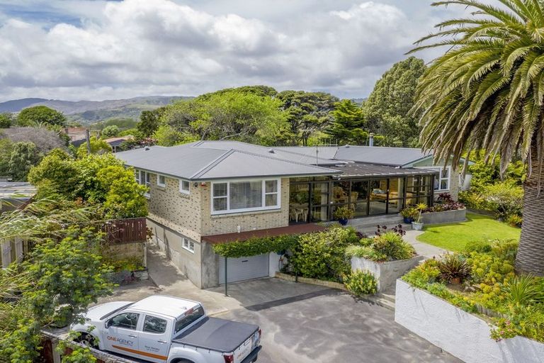 Photo of property in 1 Ratanui Road, Paraparaumu, 5032