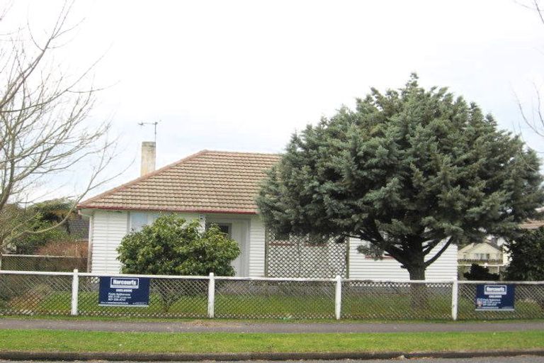 Photo of property in 22 Kenney Crescent, Fairfield, Hamilton, 3214