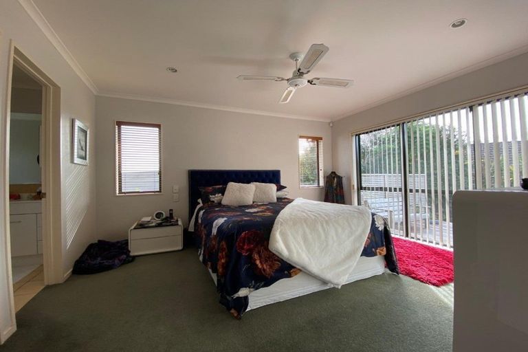 Photo of property in 25a Westerham Drive, Dannemora, Auckland, 2016