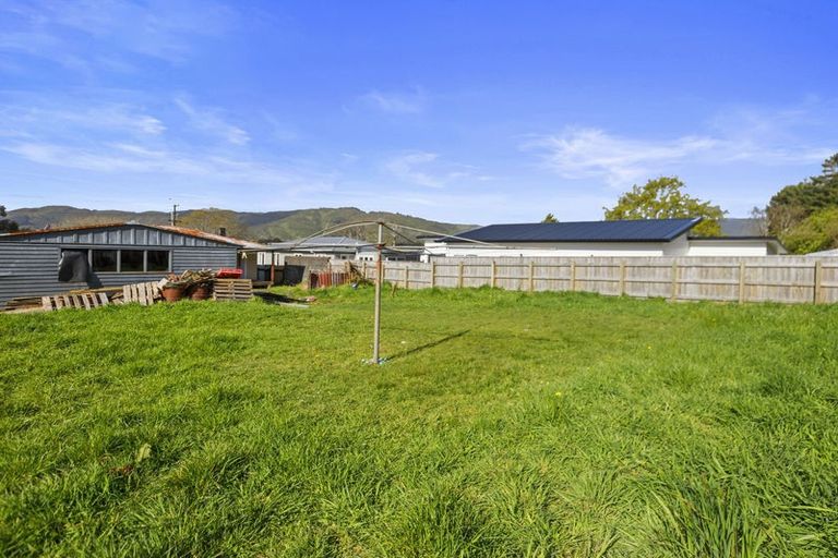 Photo of property in 147 Wainuiomata Road, Wainuiomata, Lower Hutt, 5014