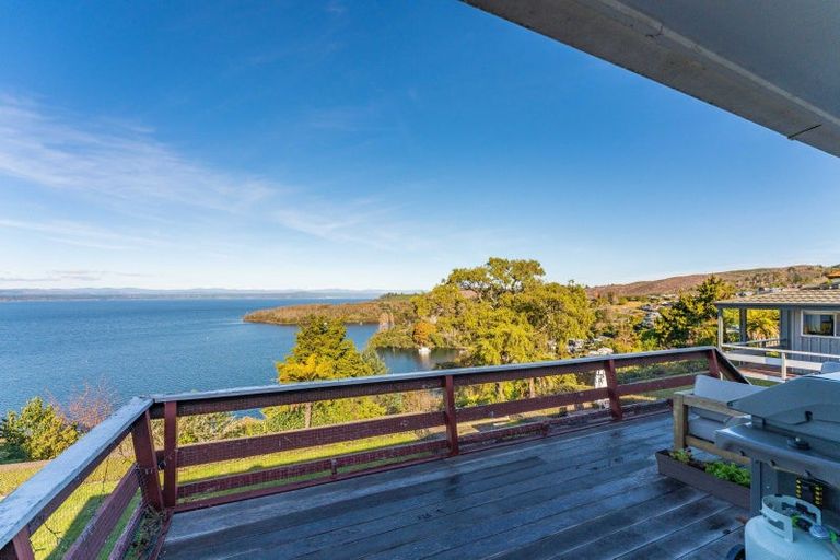 Photo of property in 43 Wakeman Road, Acacia Bay, Taupo, 3330