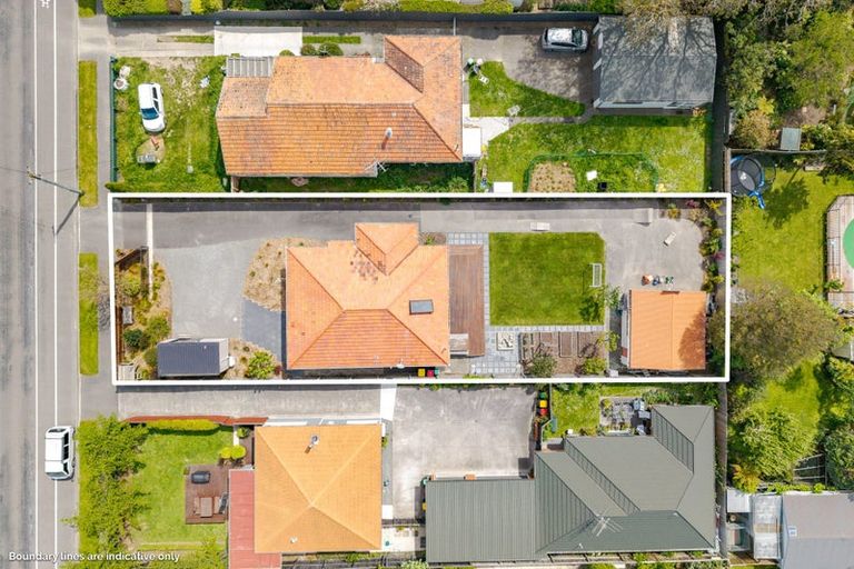 Photo of property in 60 Wilsons Road, Saint Martins, Christchurch, 8022