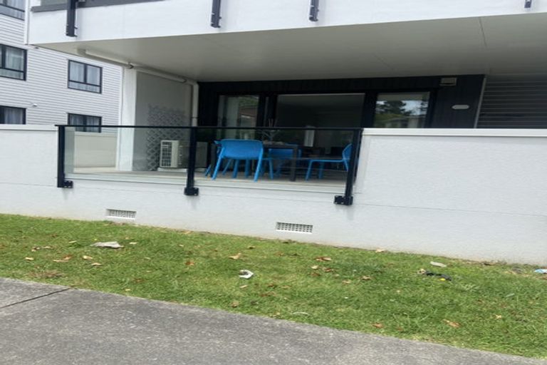 Photo of property in 1/11 Carlos Drive, Flat Bush, Auckland, 2016