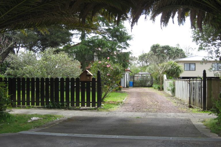 Photo of property in 36 Ferry Parade, Herald Island, Auckland, 0618