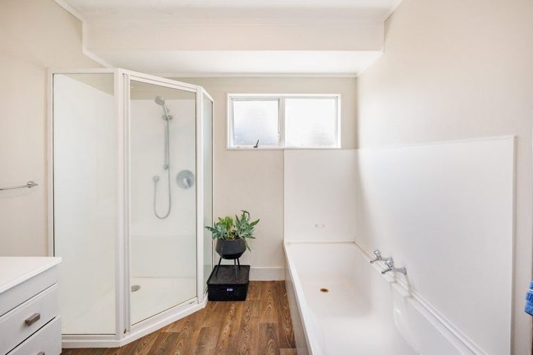 Photo of property in 108 Apollo Parade, Milson, Palmerston North, 4414