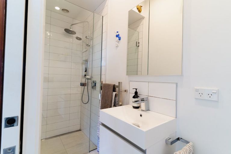 Photo of property in 10 Cliffs Road, Saint Clair, Dunedin, 9012