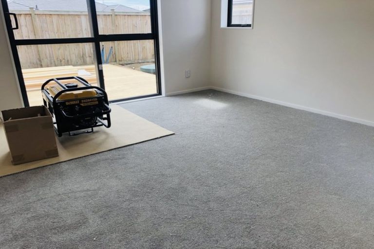 Photo of property in 8 Maxwell Road, Pukekohe, 2120