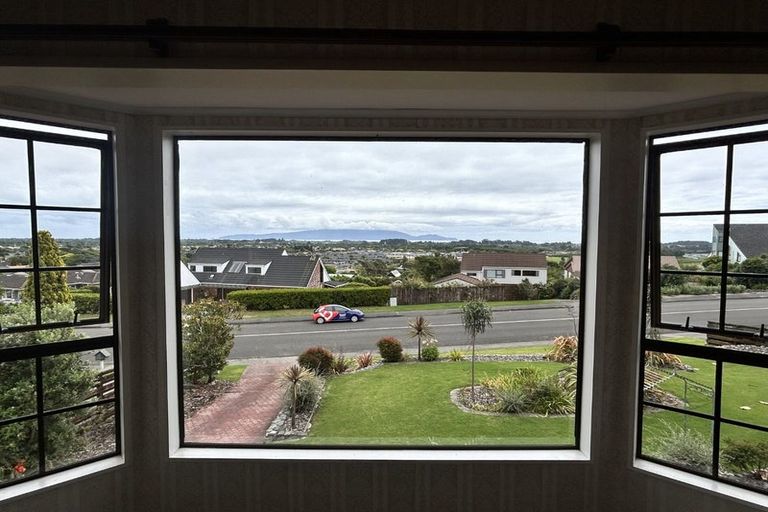Photo of property in 131 Winara Avenue, Waikanae, 5036