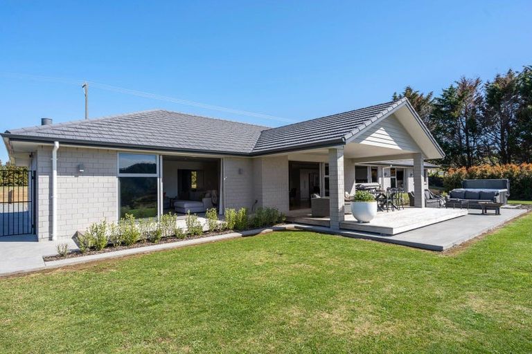 Photo of property in 152 Valley View Road, Otaika, Whangarei, 0170