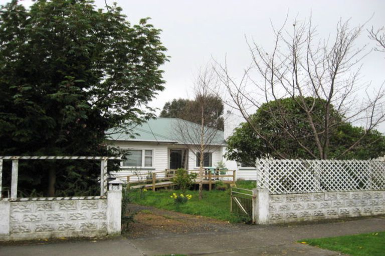 Photo of property in 595 Queen Street East, Levin, 5510