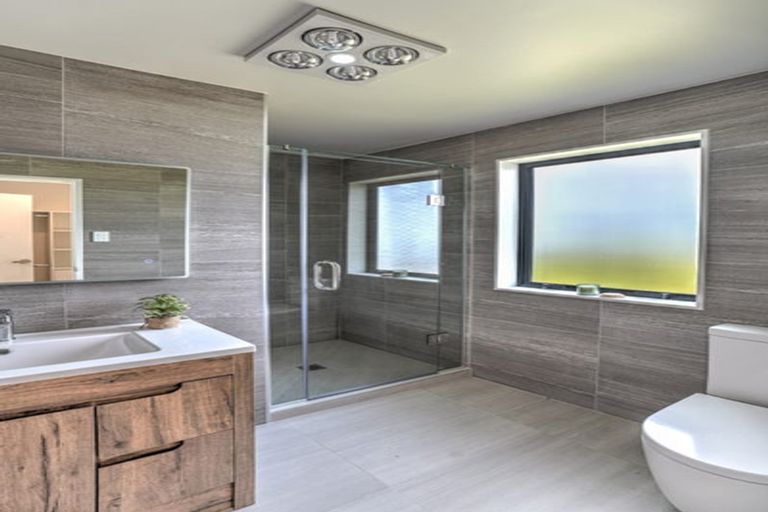 Photo of property in 33 Biokovo Street, Massey, 0614