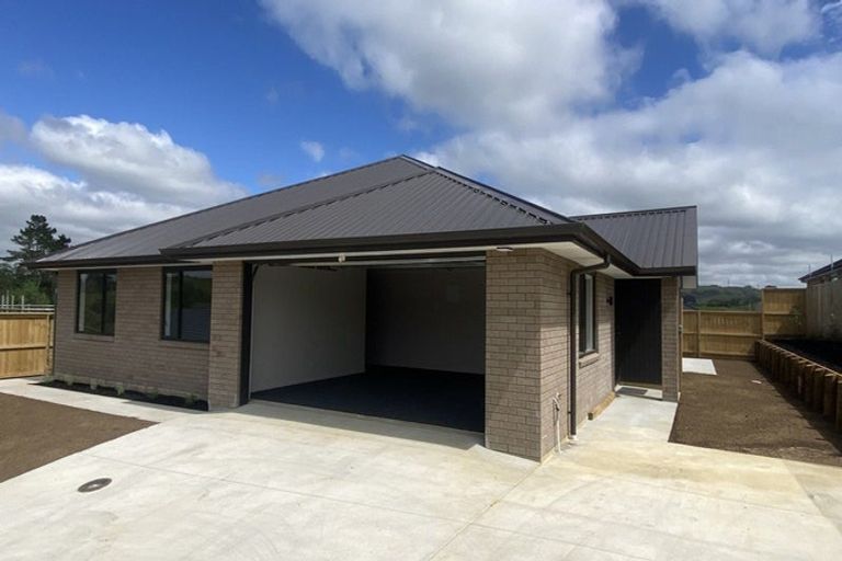Photo of property in 35a Leathem Crescent, Pokeno, 2402