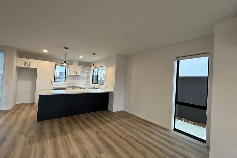 Photo of property in 37 Pipi Place, Levin, 5510