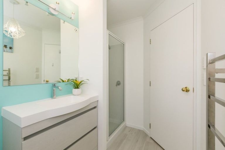 Photo of property in 6 Bucksburn Place, Greenmeadows, Napier, 4112