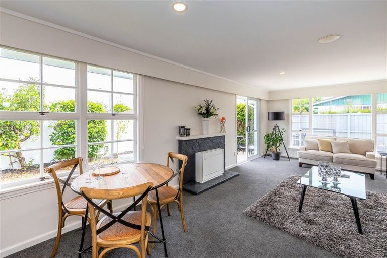 Photo of property in 1/200 Waimairi Road, Ilam, Christchurch, 8041