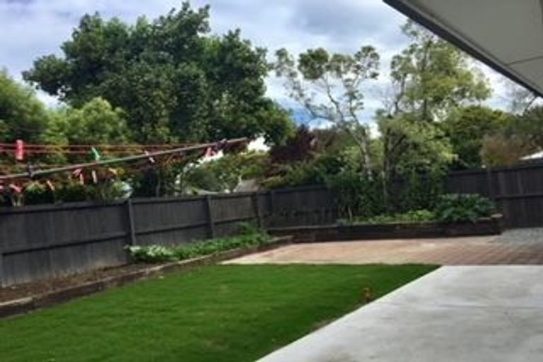 Photo of property in 2/118 Blighs Road, Strowan, Christchurch, 8052