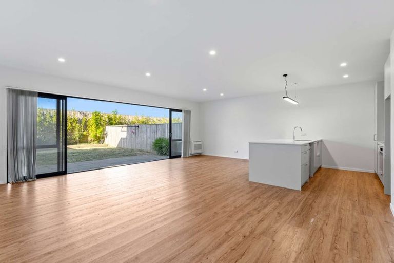 Photo of property in 61 Hayfield Way, Karaka, Papakura, 2113