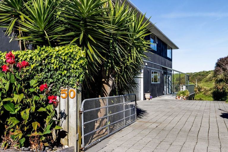 Photo of property in 48 Kawei Road, Ohawe, Hawera, 4671