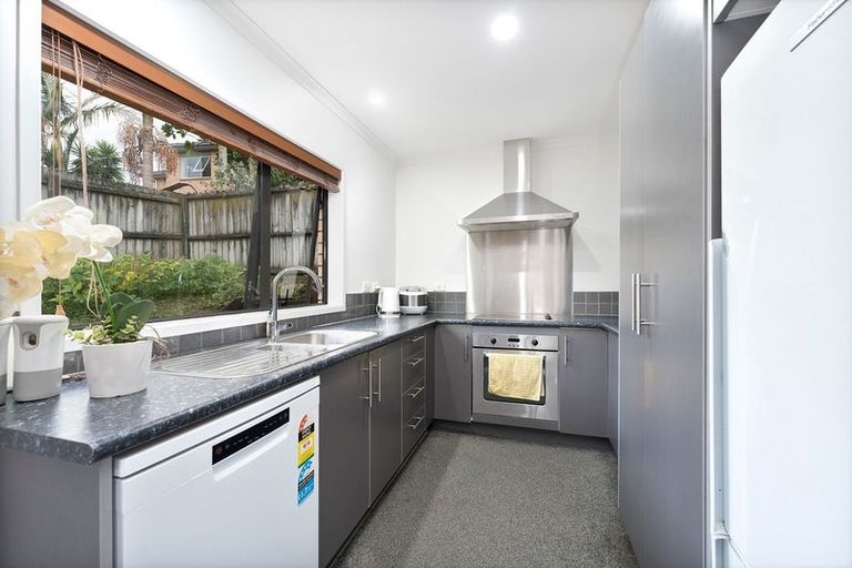 Photo of property in 15 Lake Panorama Drive, Henderson, Auckland, 0612