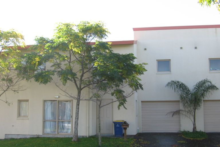 Photo of property in 7 Lockington Avenue, Henderson, Auckland, 0612