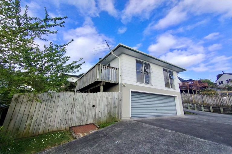 Photo of property in 39 Lewisham Street, Highland Park, Auckland, 2010