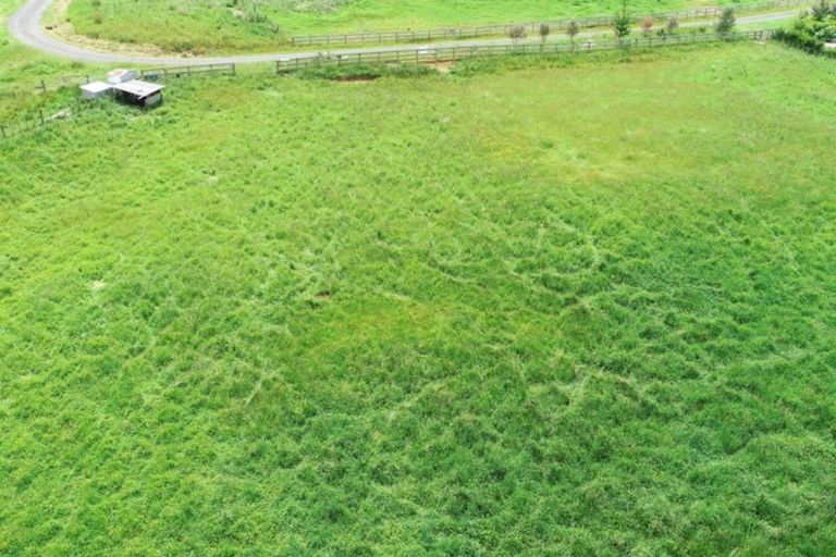 Photo of property in 135 Chamberlain Road, Bombay, 2675