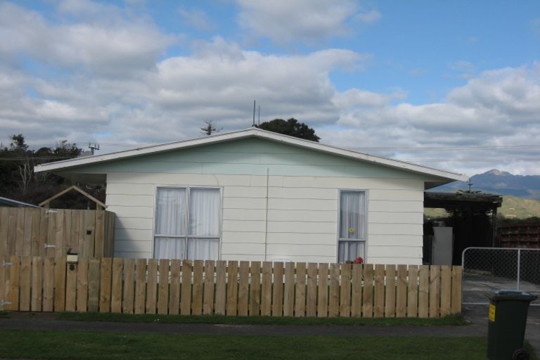 Photo of property in 8 Kebbell Avenue, Levin, 5510