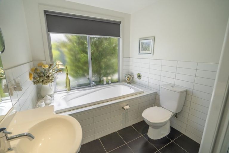 Photo of property in 4a Dalhousie Place, Te Anau, 9600