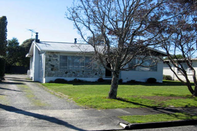 Photo of property in 23 Seddon Street, Carterton, 5713