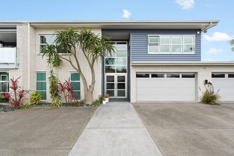 Photo of property in 66 Rototuna Road, Rototuna, Hamilton, 3210