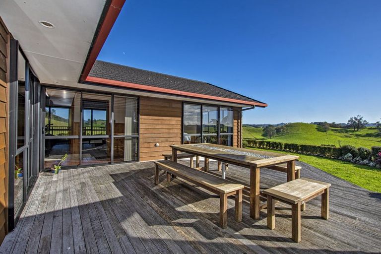 Photo of property in 18 Pataua Road North, Whareora, Whangarei, 0175