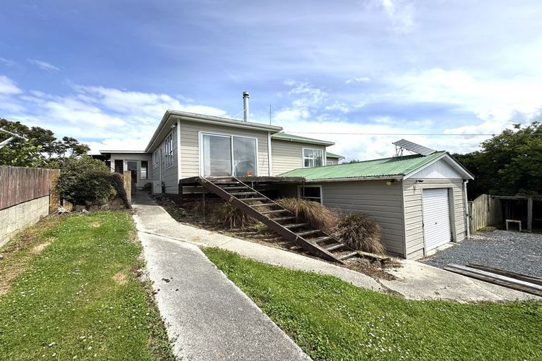 Photo of property in 9 Cargill Street, Owaka, 9535