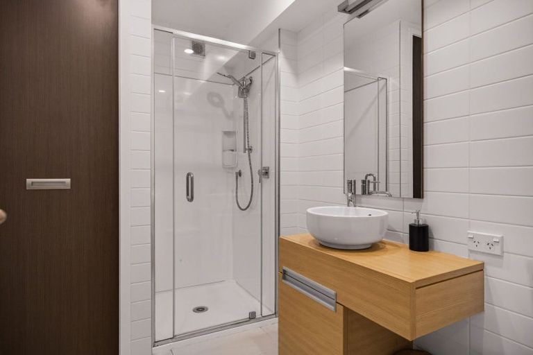 Photo of property in 2 Quartz Rise, Queenstown, 9300