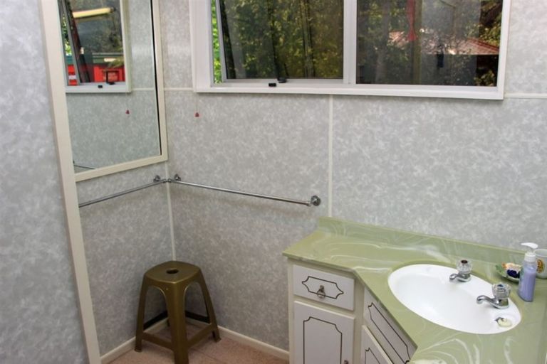 Photo of property in 57 Korua Street, Moana, 7872