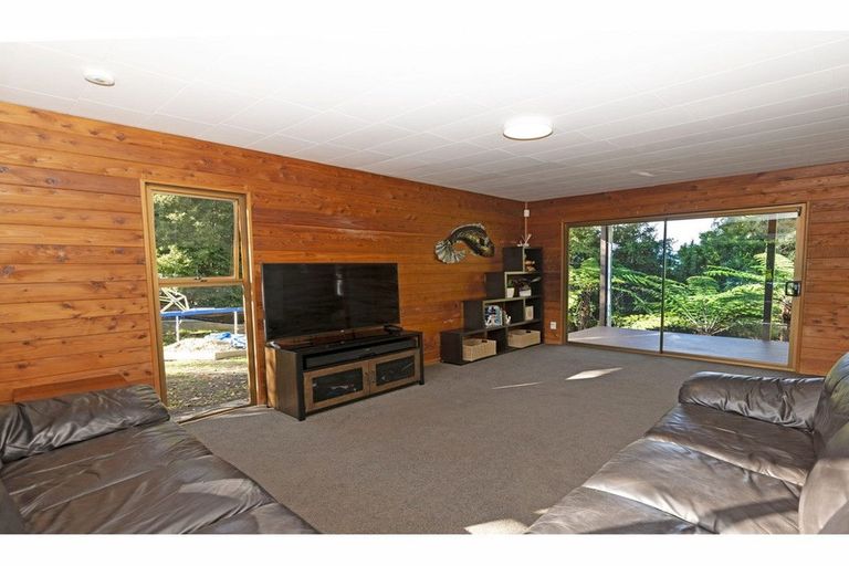 Photo of property in 31 Hartley Terrace, Massey, Auckland, 0614