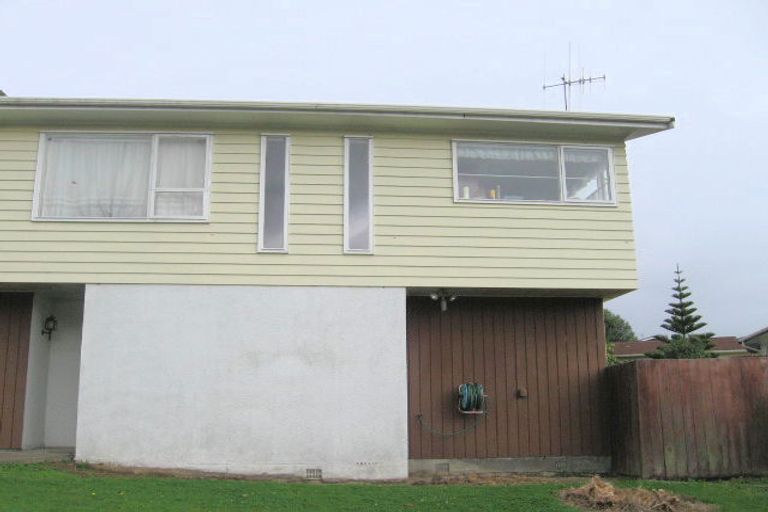 Photo of property in 4 Saint Annes Square, Tawa, Wellington, 5028