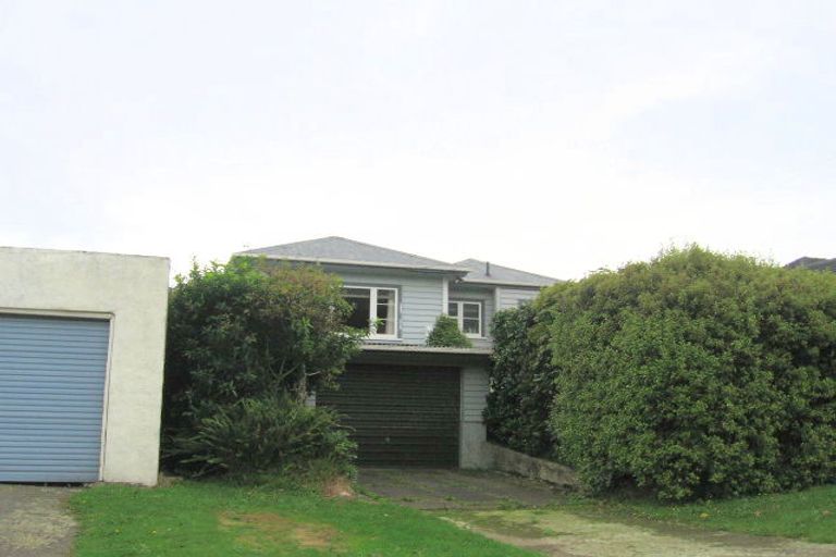 Photo of property in 47 Ranui Terrace, Tawa, Wellington, 5028