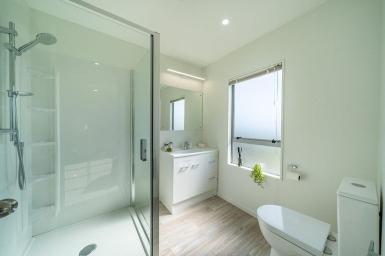 Photo of property in 12 Lanyon Place, Whitby, Porirua, 5024