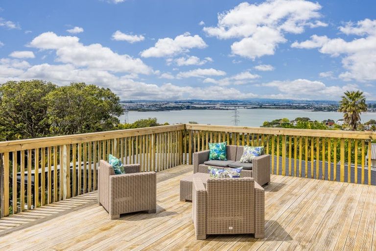 Photo of property in 2a Hoskins Avenue, Hillsborough, Auckland, 1042