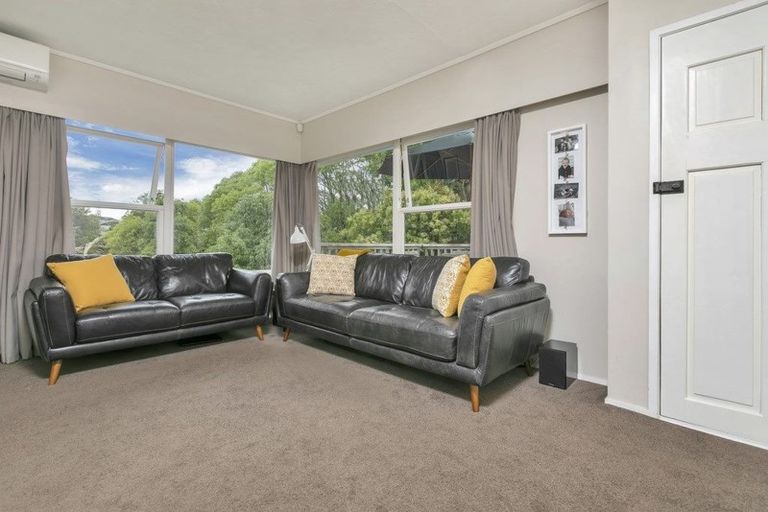 Photo of property in 1/5 Stott Avenue, Birkdale, Auckland, 0626