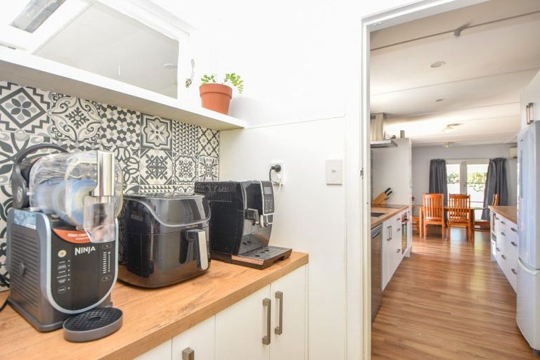 Photo of property in 10 Fairbrother Street, Carterton, 5713