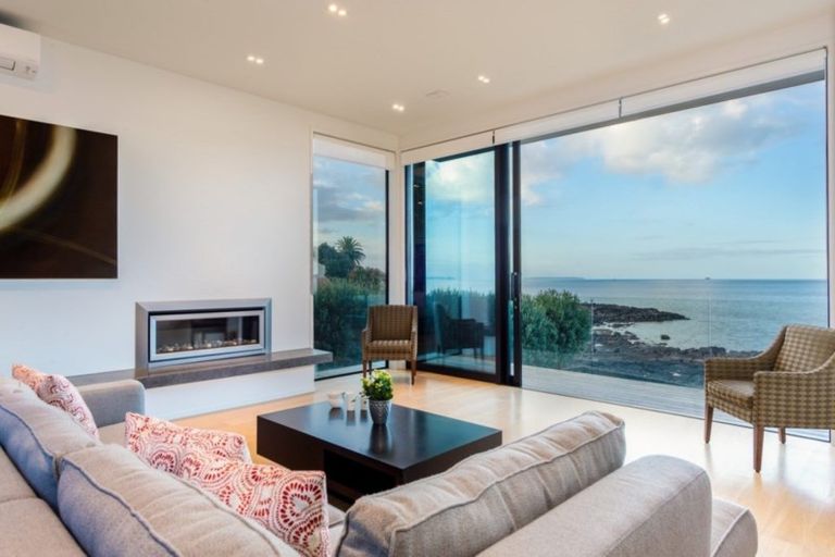 Photo of property in 33 Kitchener Road, Takapuna, Auckland, 0622