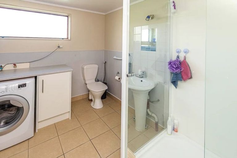 Photo of property in 180a Cornfoot Street, Castlecliff, Whanganui, 4501