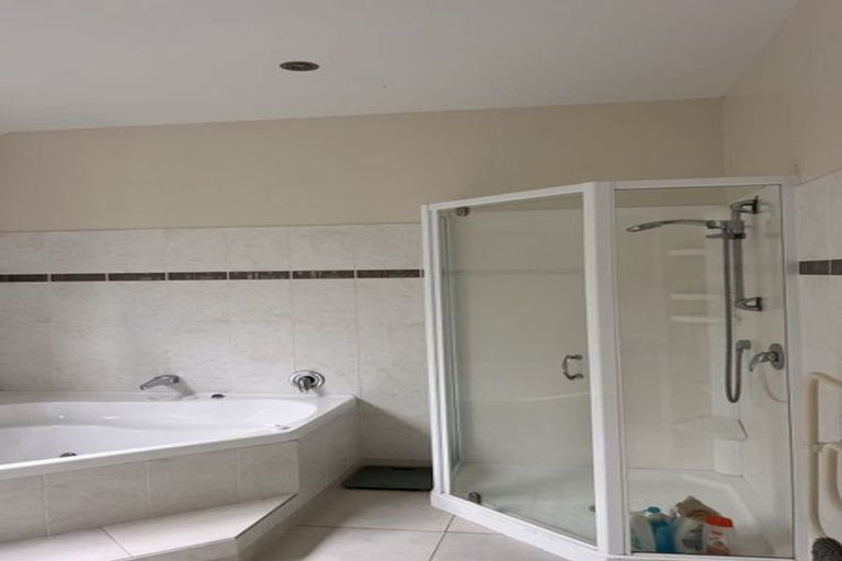 Photo of property in 19 East Coast Road, Milford, Auckland, 0620