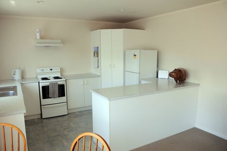 Photo of property in 2/1 Dunstall Place, Mangere Bridge, Auckland, 2022