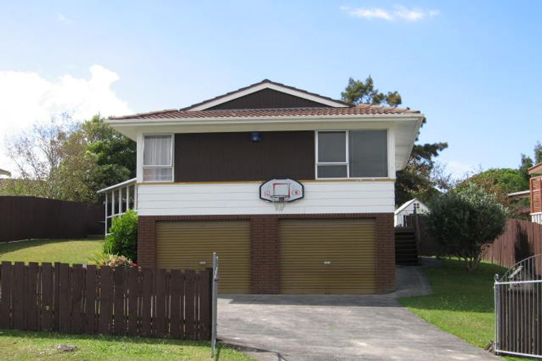 Photo of property in 61 Rosewarne Crescent, Glendene, Auckland, 0602