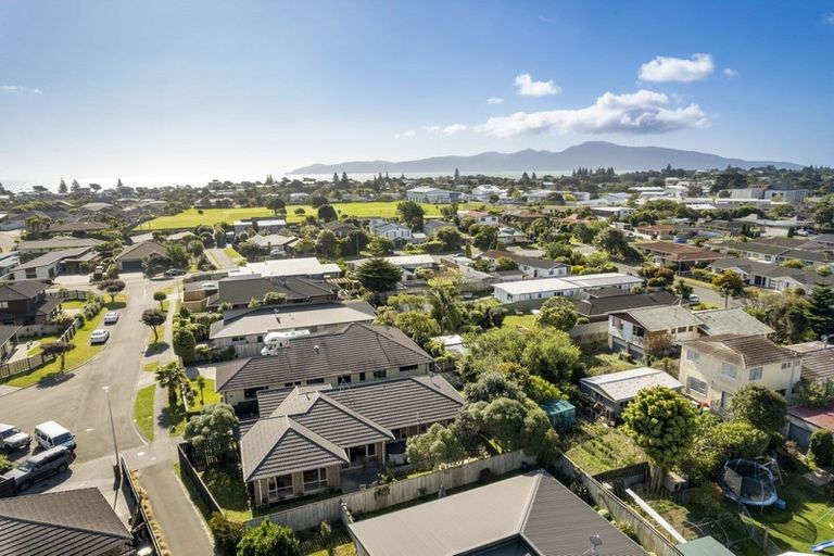 Photo of property in 9 Hulme Way, Raumati Beach, Paraparaumu, 5032