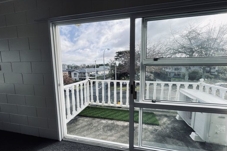 Photo of property in 12 Wellington Street, Hamilton East, Hamilton, 3216