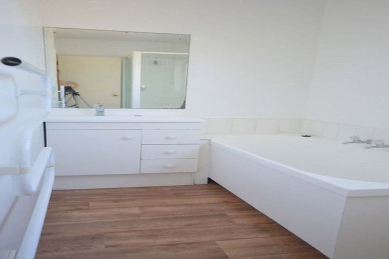 Photo of property in 2/11 Marr Road, Manurewa, Auckland, 2102