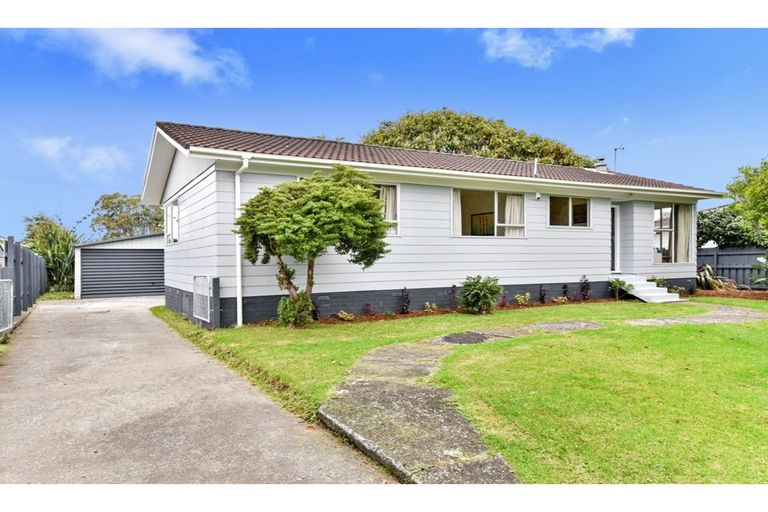Photo of property in 12 Bedlington Avenue, Manurewa, Auckland, 2102
